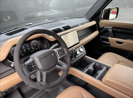 Land Rover - Defender