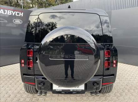 Land Rover - Defender