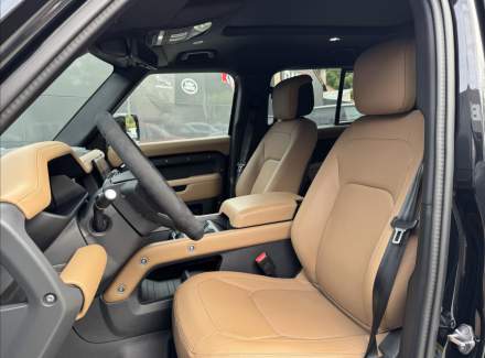 Land Rover - Defender