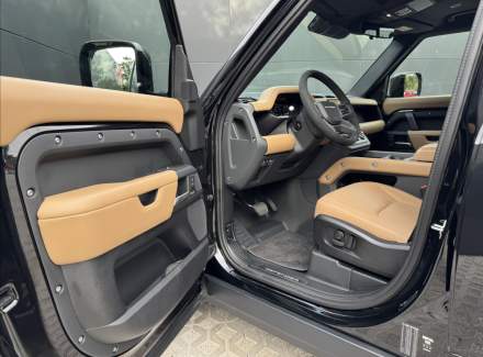 Land Rover - Defender