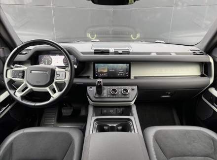 Land Rover - Defender