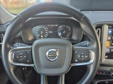 Volvo - XC40