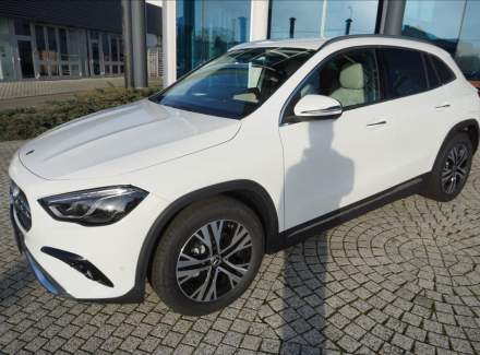 Mercedes-Benz - GLA