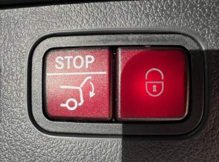 Mercedes-Benz - C-class