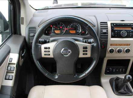 Nissan - Pathfinder