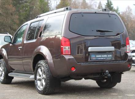 Nissan - Pathfinder