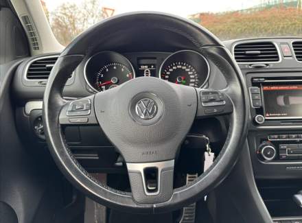 Volkswagen - Golf