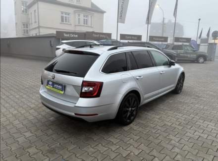 Škoda - Octavia
