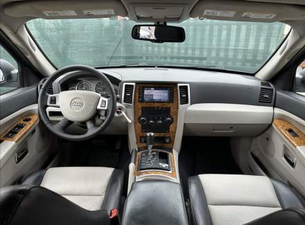 Jeep - Grand Cherokee