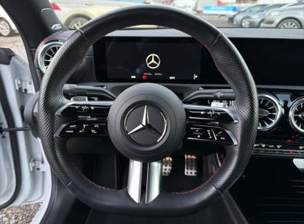 Mercedes-Benz - CLA