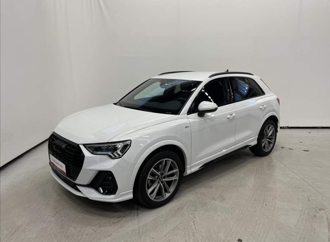 Audi - Q3