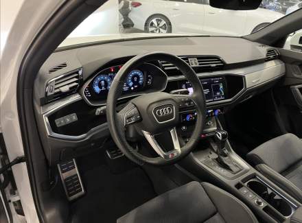 Audi - Q3