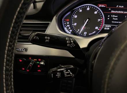 Audi - S8