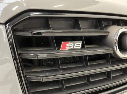 Audi - S8