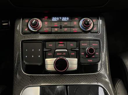 Audi - S8