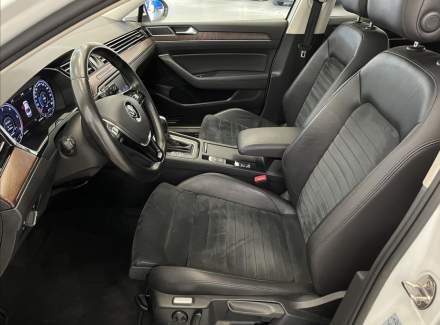 Volkswagen - Passat