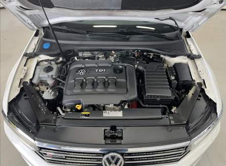 Volkswagen - Passat