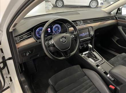Volkswagen - Passat