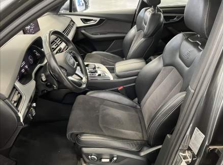 Audi - Q7