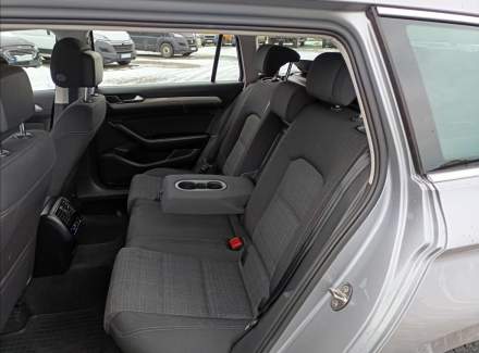 Volkswagen - Passat