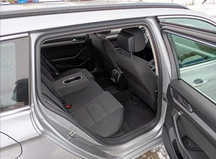 Volkswagen - Passat
