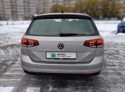 Volkswagen - Passat