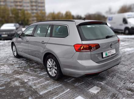 Volkswagen - Passat