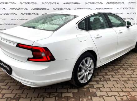 Volvo - S90