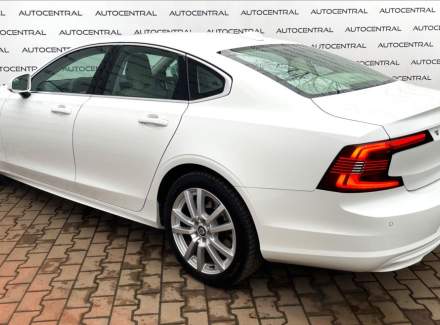 Volvo - S90