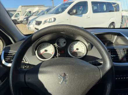 Peugeot - 207