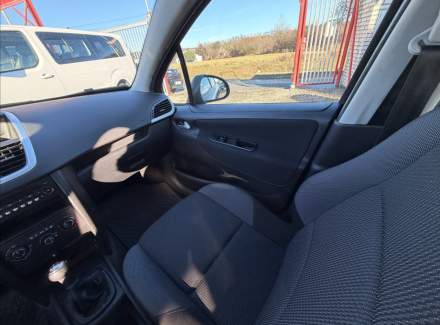 Peugeot - 207
