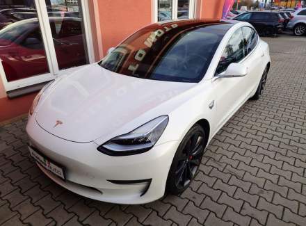 Tesla - Model 3