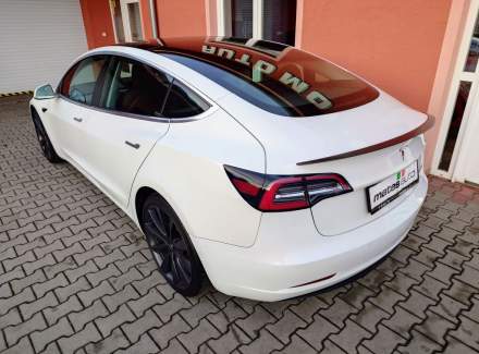Tesla - Model 3