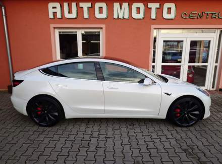 Tesla - Model 3