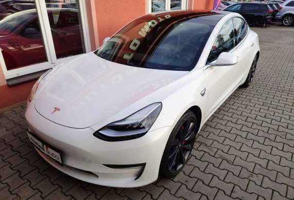 Tesla - Model 3
