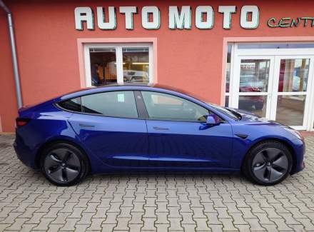 Tesla - Model 3
