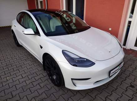 Tesla - Model 3