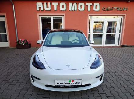Tesla - Model 3