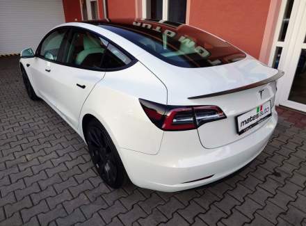 Tesla - Model 3