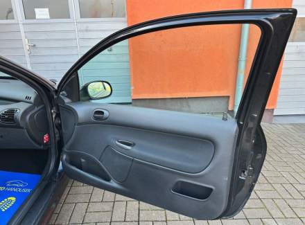 Peugeot - 206