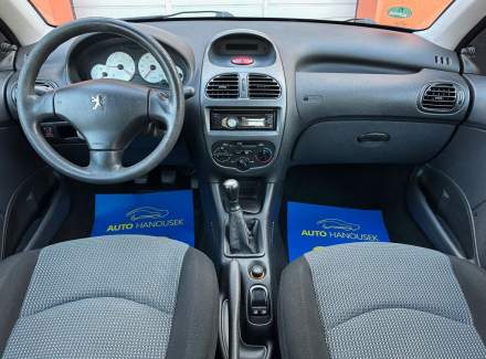 Peugeot - 206