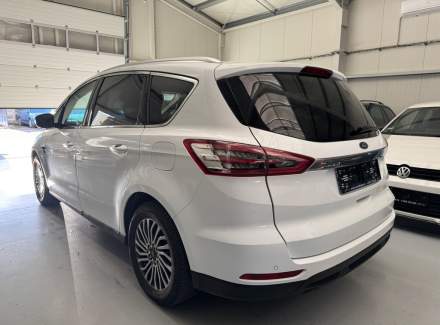 Ford - S-MAX