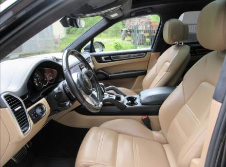 Porsche - Cayenne