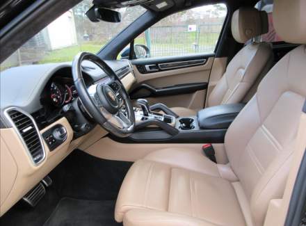 Porsche - Cayenne