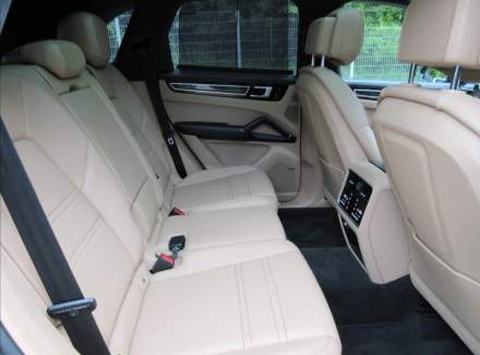 Porsche - Cayenne