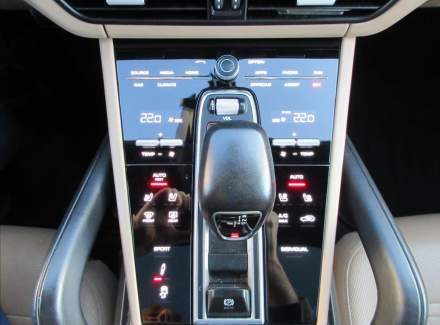 Porsche - Cayenne