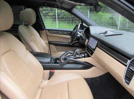 Porsche - Cayenne