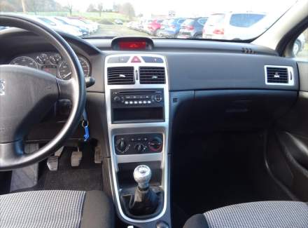 Peugeot - 307