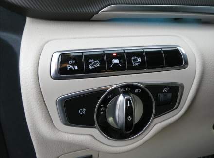 Mercedes-Benz - V-class