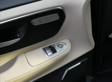 Mercedes-Benz - V-class